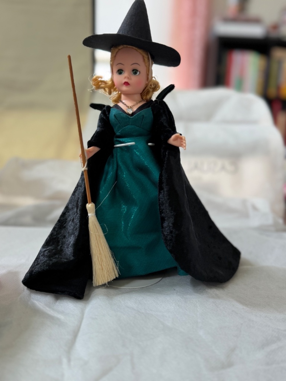 1997 Vintage Madame Alexander Samantha Doll #15300